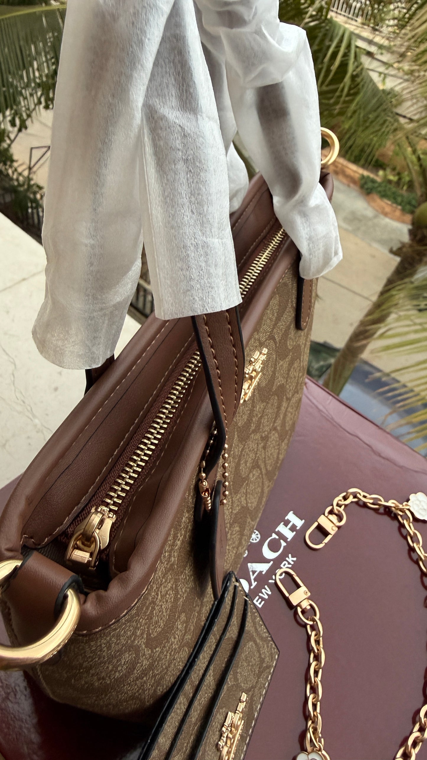 Coach City Mini Tote Bag-With Wallet & Charm Chain-Box Included-Master Plus Series.