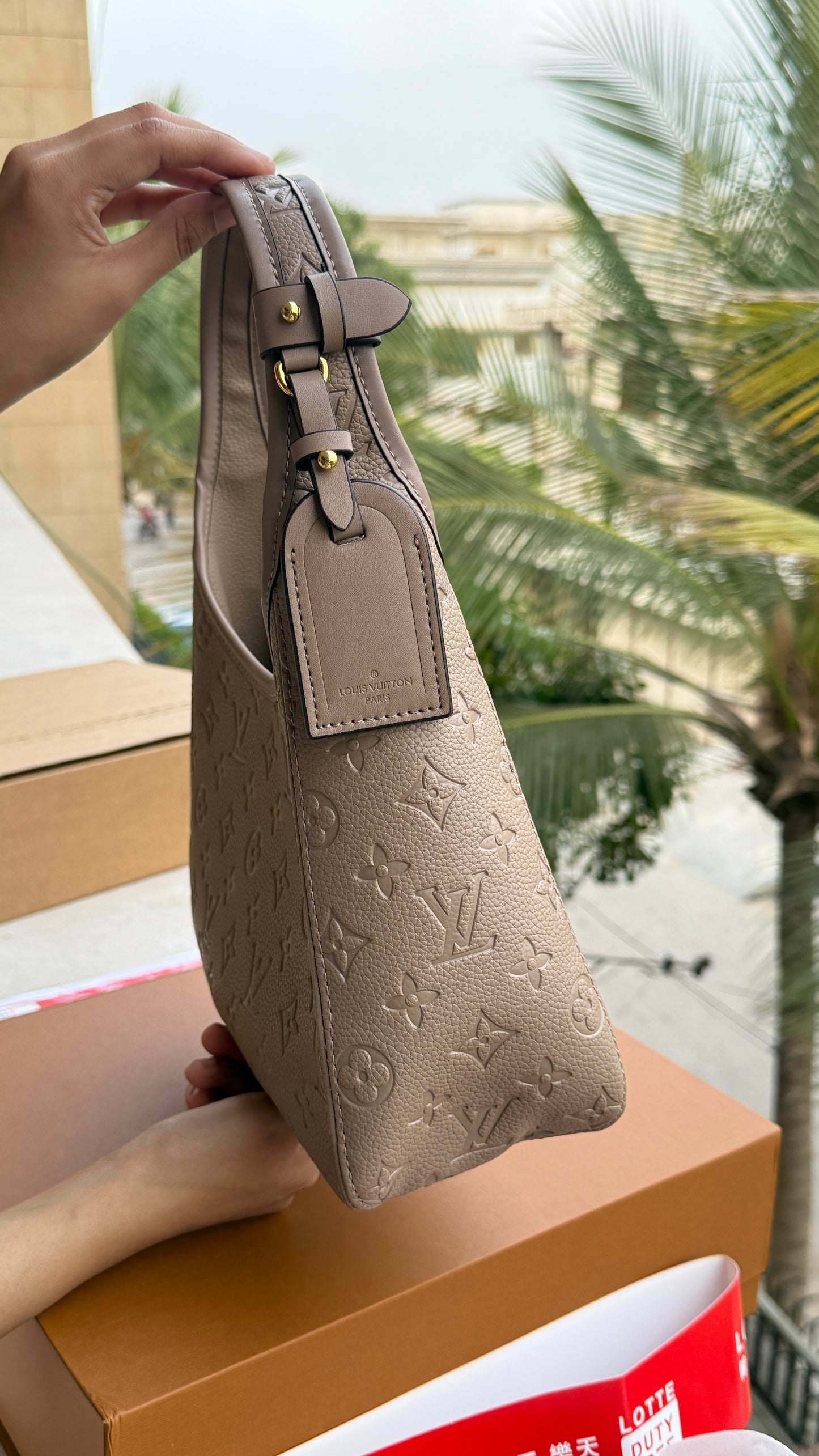 Louis Vuitton The Drop PM-Master Plus Series-Double box Folding