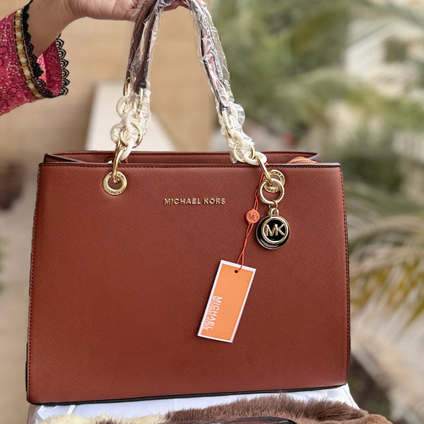 Michael Kors Tote-Master Plus series.