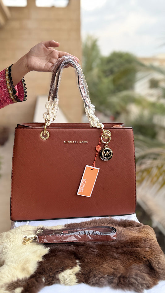 Michael Kors Tote-Master Plus series.