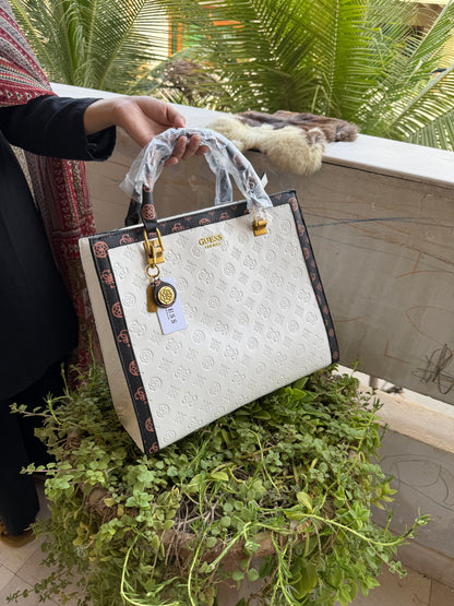 Guess Abey Tote Bag-Master Quality