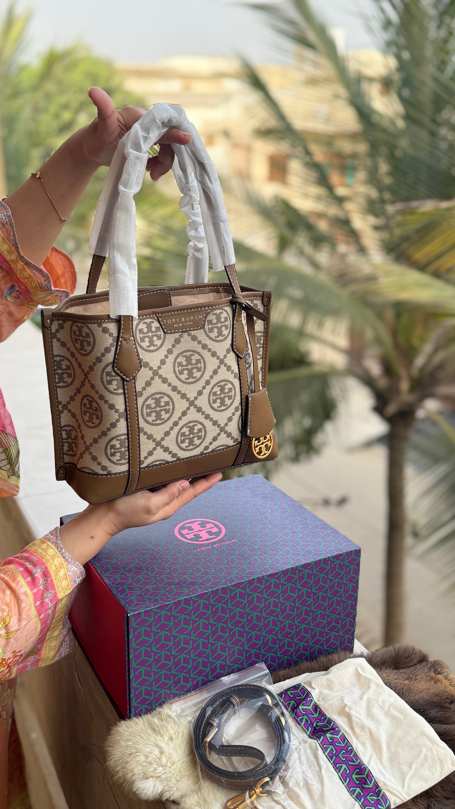 Tory Burch Perry Mini tote-Master Series-Folding box