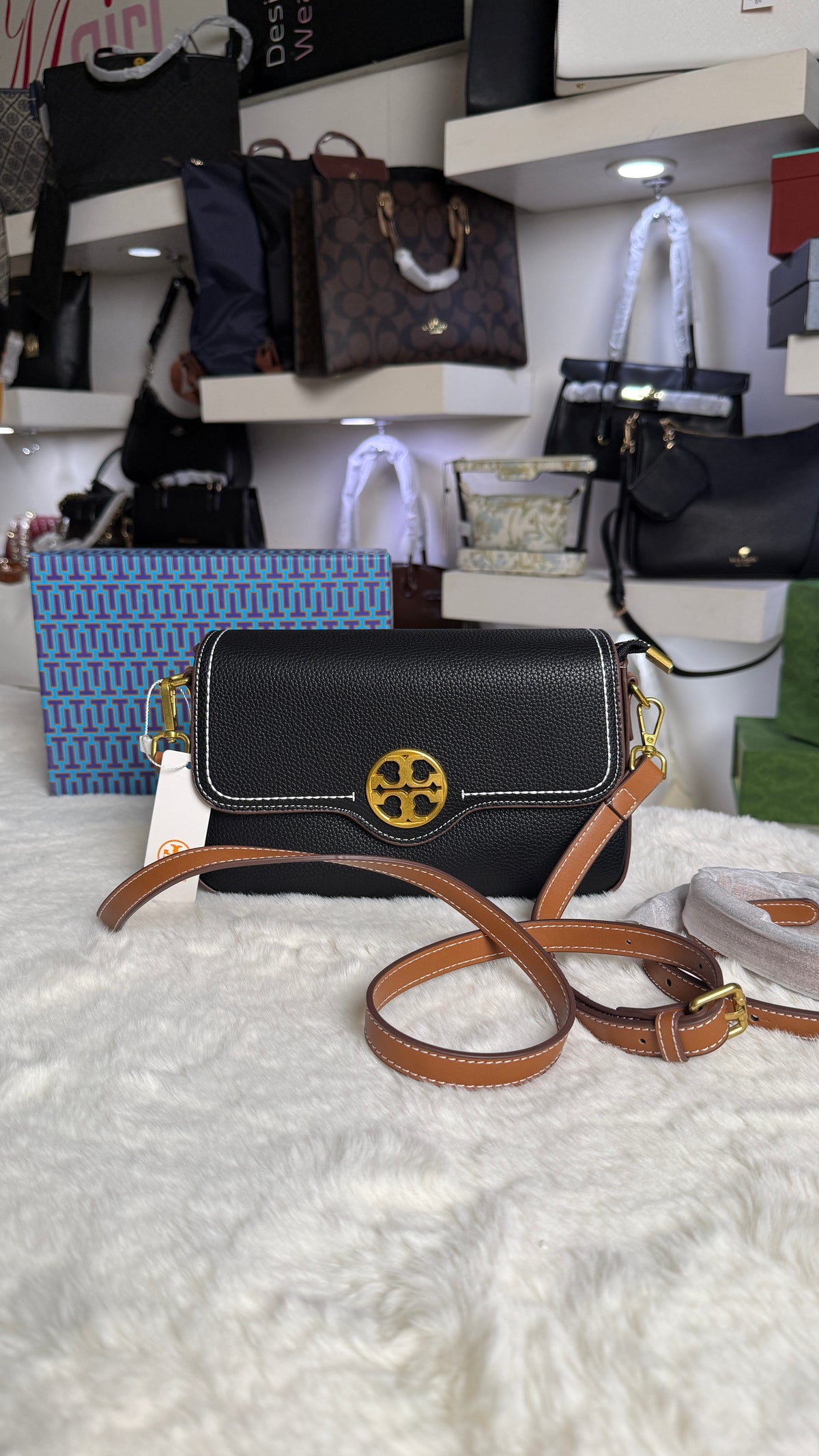 Tory burch Felix Flap Convertible-Master Series-Box packaging