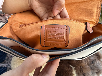 Coach Georgie shoulder bag in white with daisy embroidery.Same as original-Master Plus Series-Box included