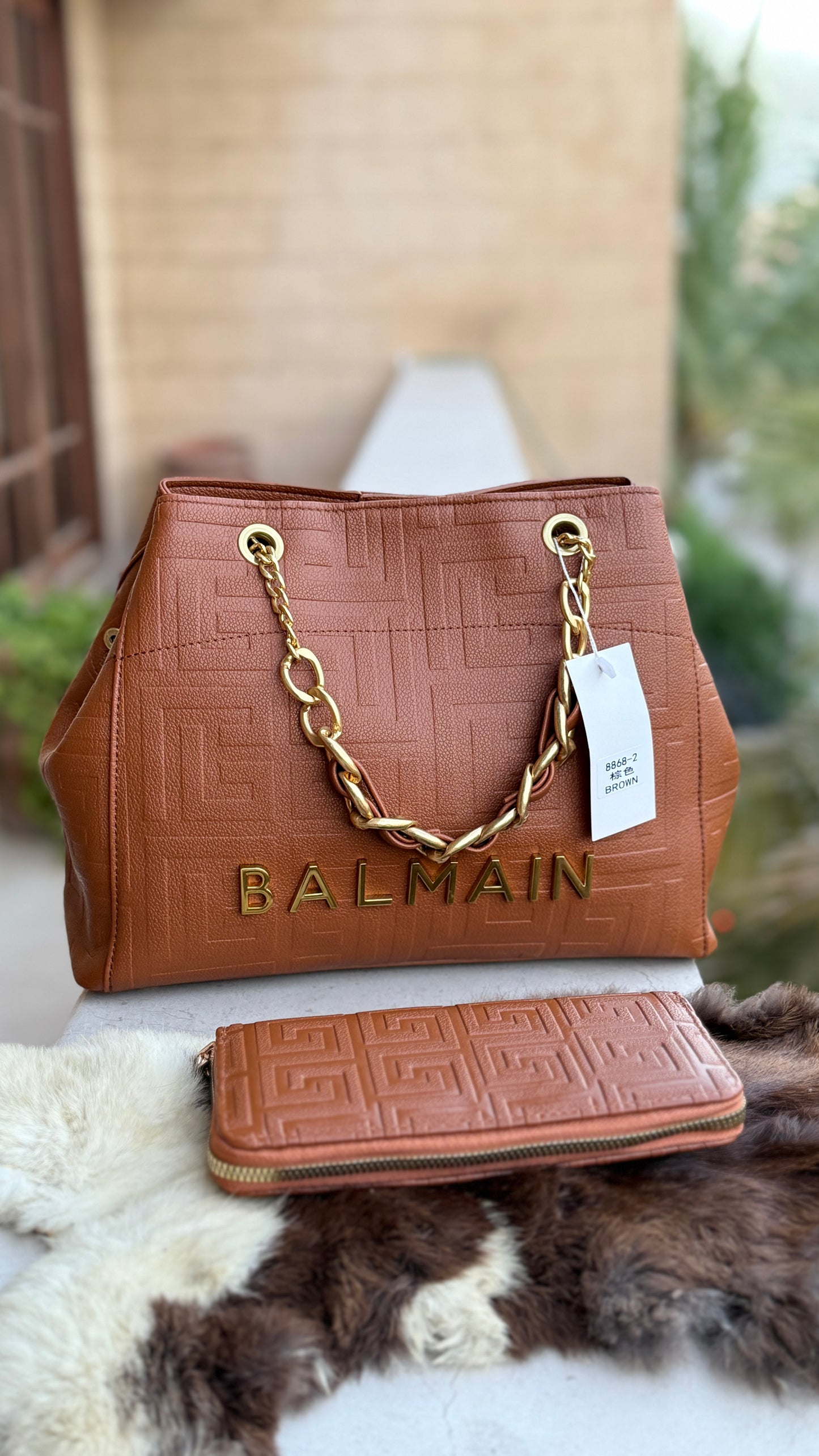 BALMAIN Large Tote With Balmain clutch
