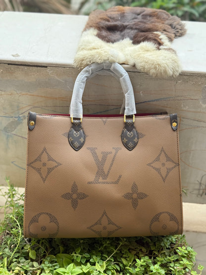 Louis Vuitton On the go MM ( Dual Color ) Master Series.
