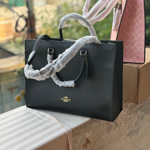 C O A C H Maggie Tote-With Box Master Series