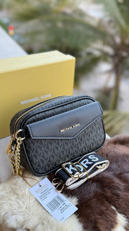 Michael Kors Crossbody With Detachable Wallet.