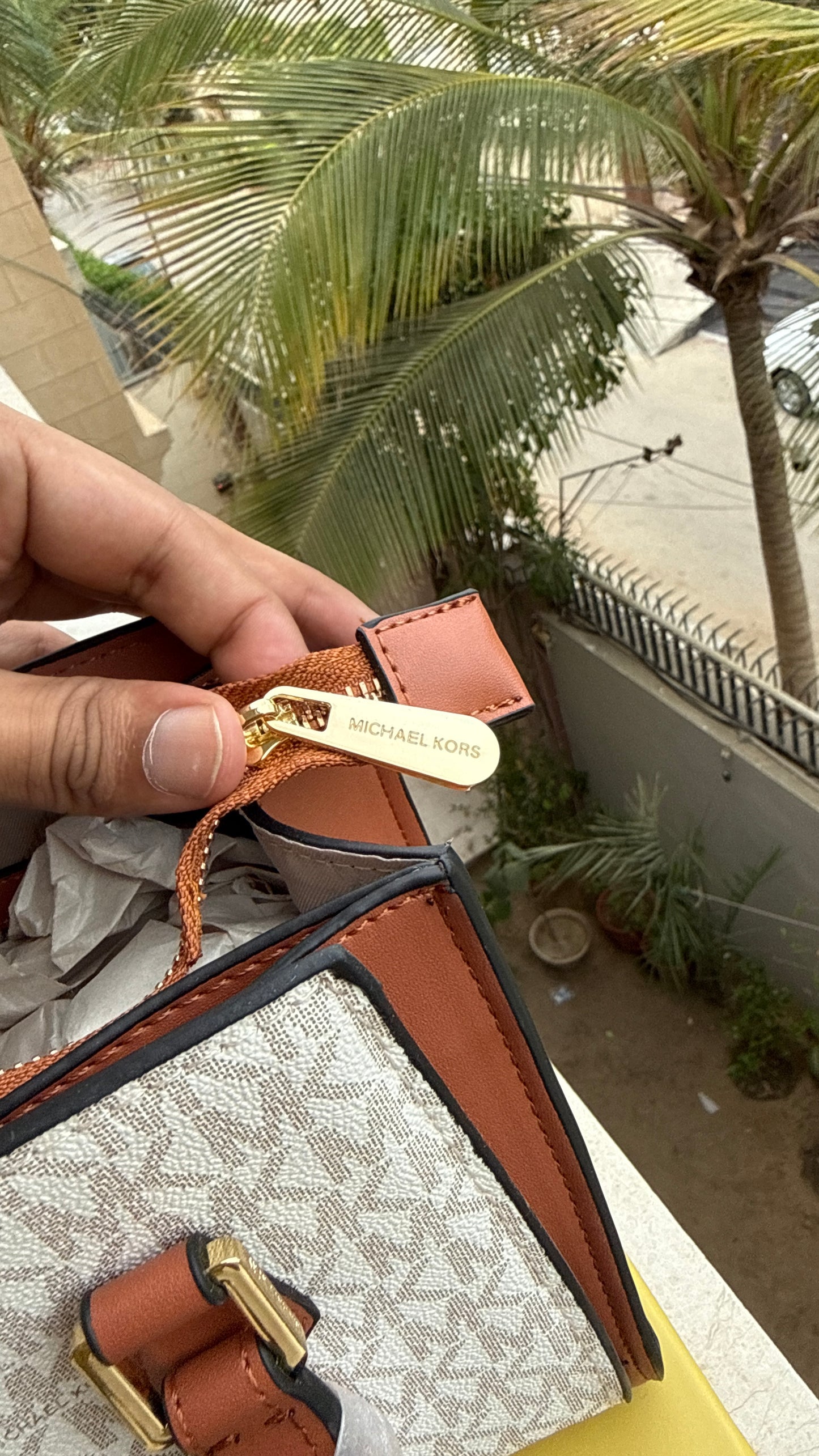Michael Kors Satchel Small-With box-Master Series