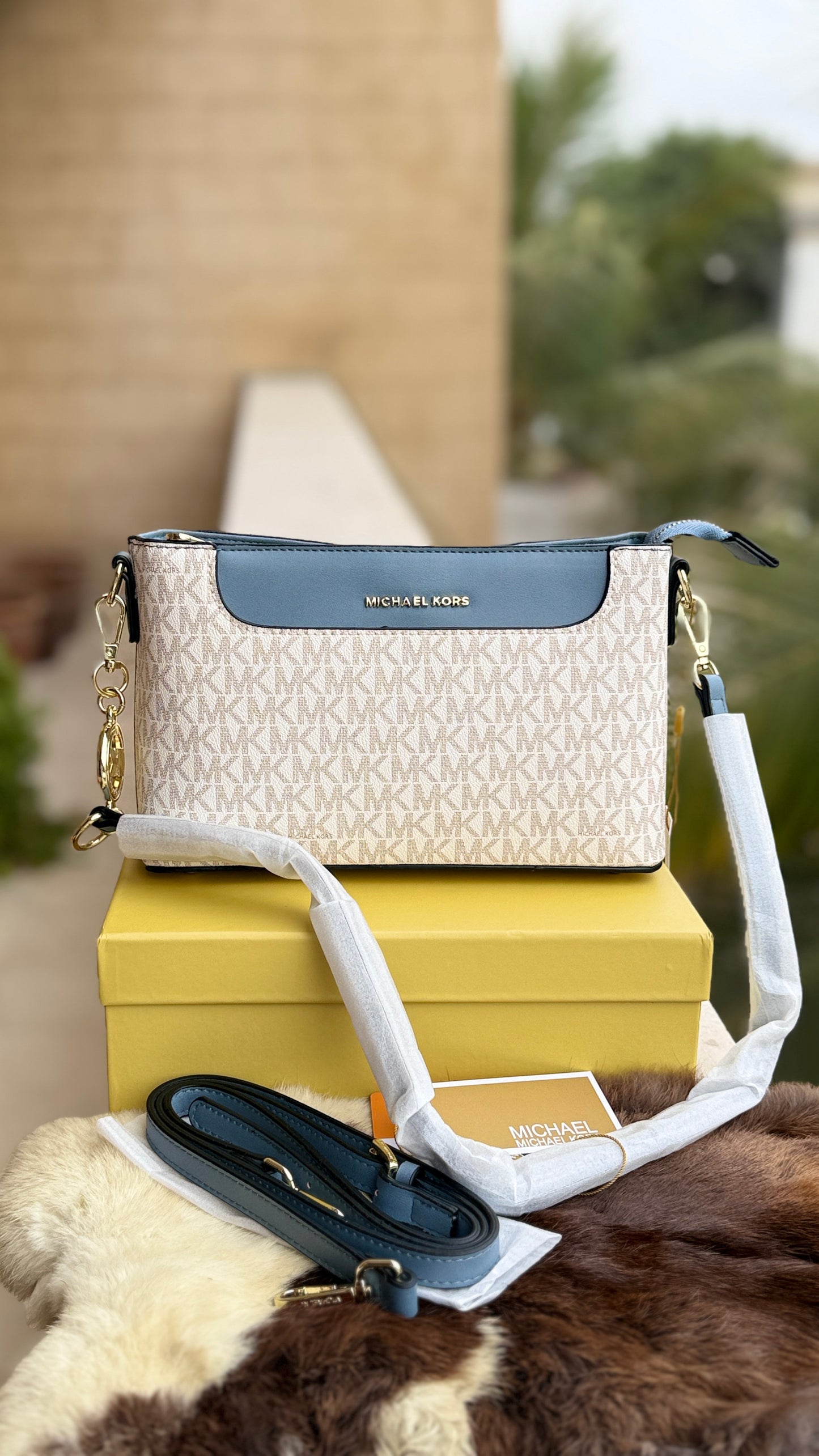 Michael Kors Crossbody/Shoulder Bag Master Series with box