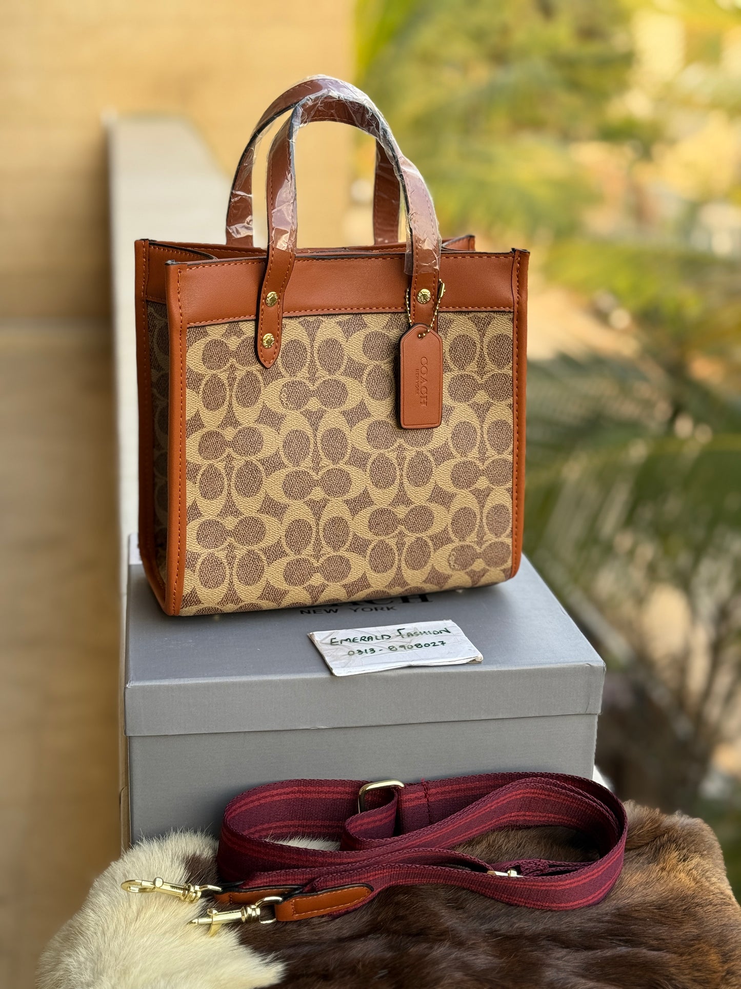 Coach Field tote 22 With Box Packaging ( Master Series ) at Promotional Price