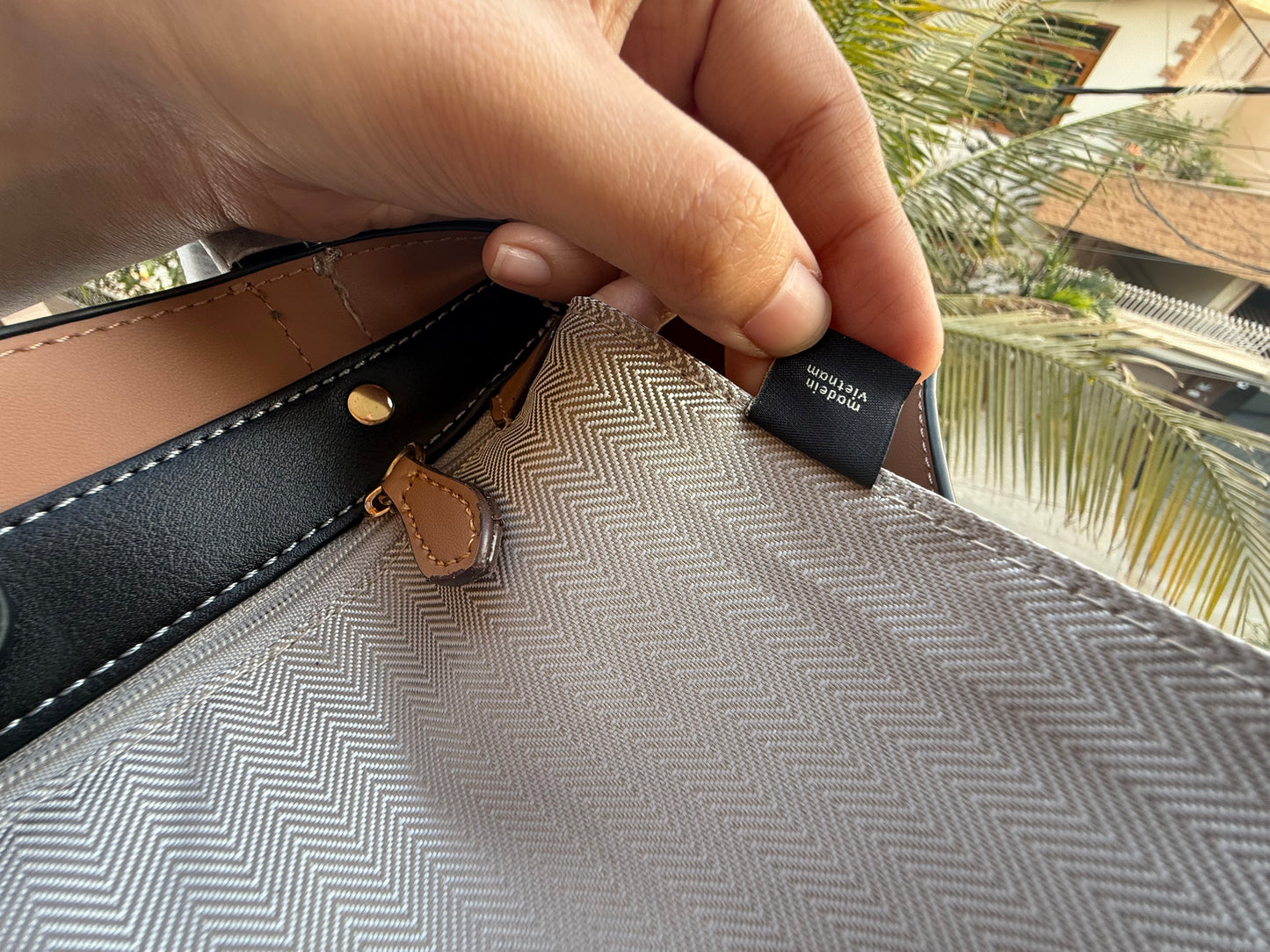 Coach North Tote Bag 32-Master Series