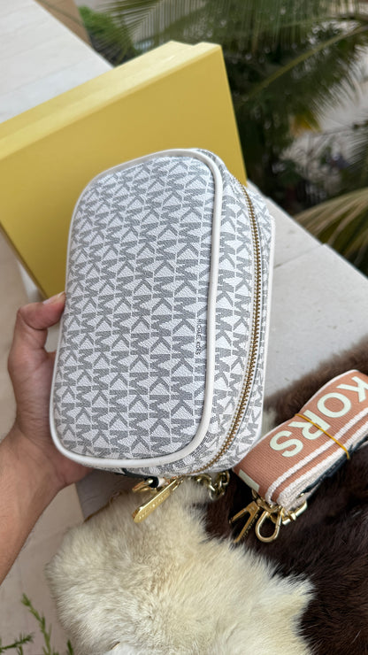 Michael Kors Crossbody With Detachable Wallet.