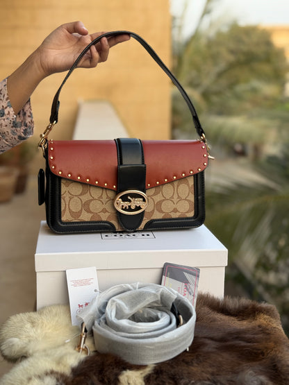 Coach Georgie Shoulder Bag
In Signature Canvas With Rivets-Same as original-Master Plus Series