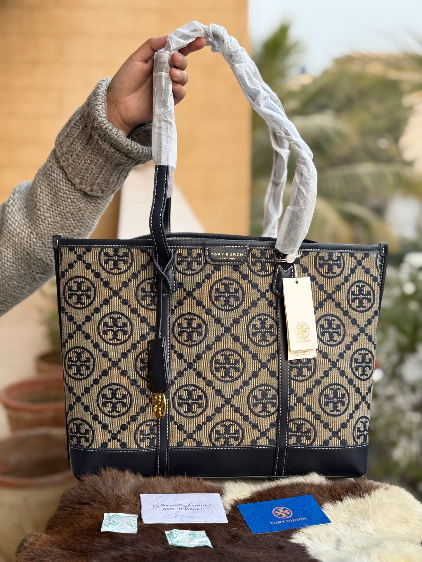 .Tory Burch Perry Monogram tote Navy Blue