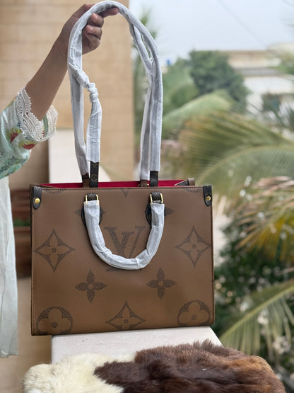 Louis Vuitton On the go MM ( Dual Color ) Master Series.