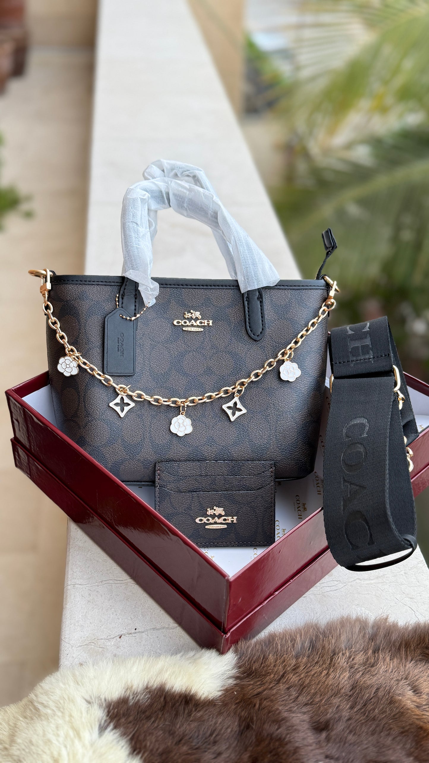 Coach City Mini Tote Bag-With Wallet & Charm Chain-Box Included-Master Plus Series.