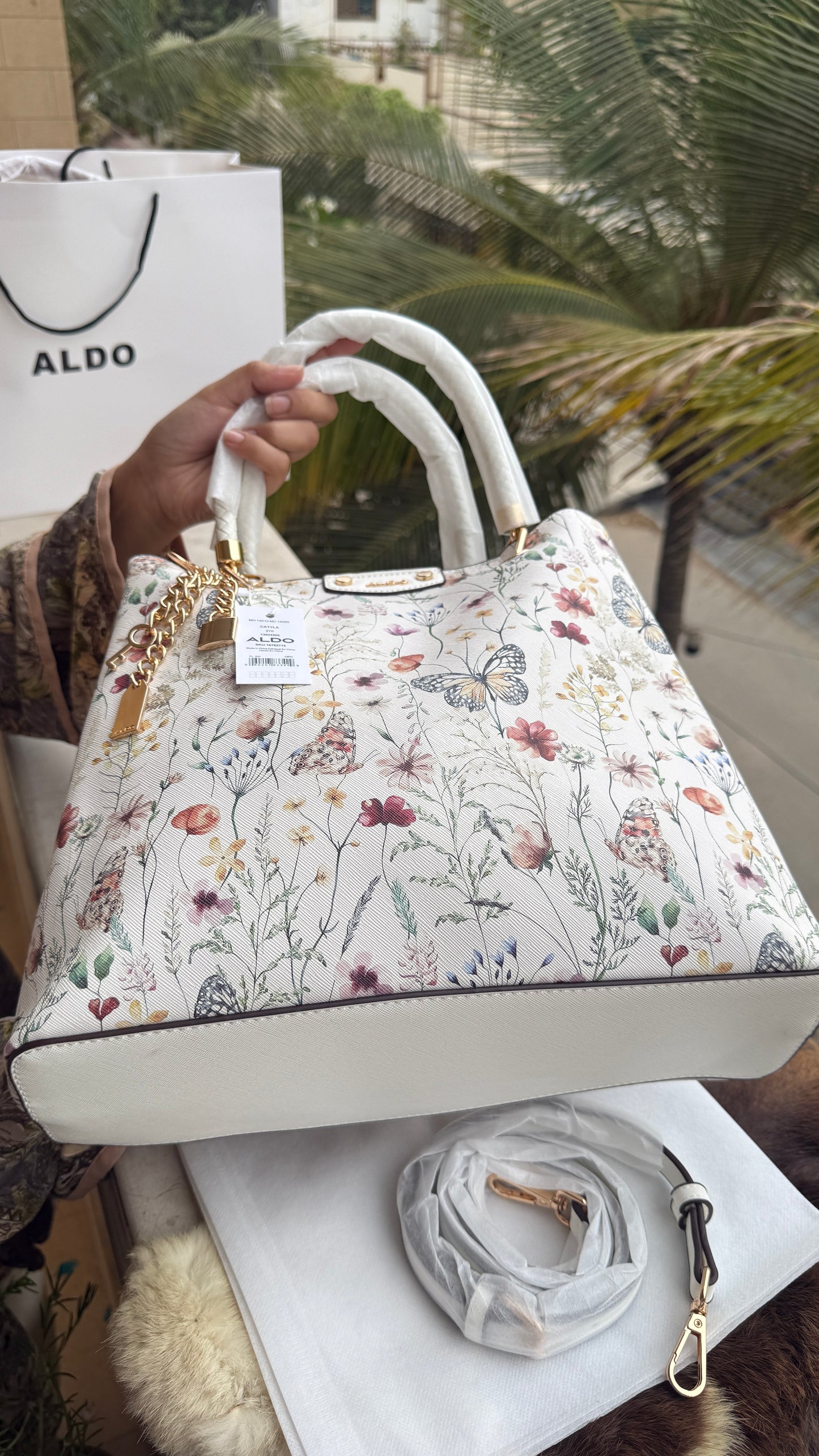 Aldo Lothycan Satchel-Master Series.