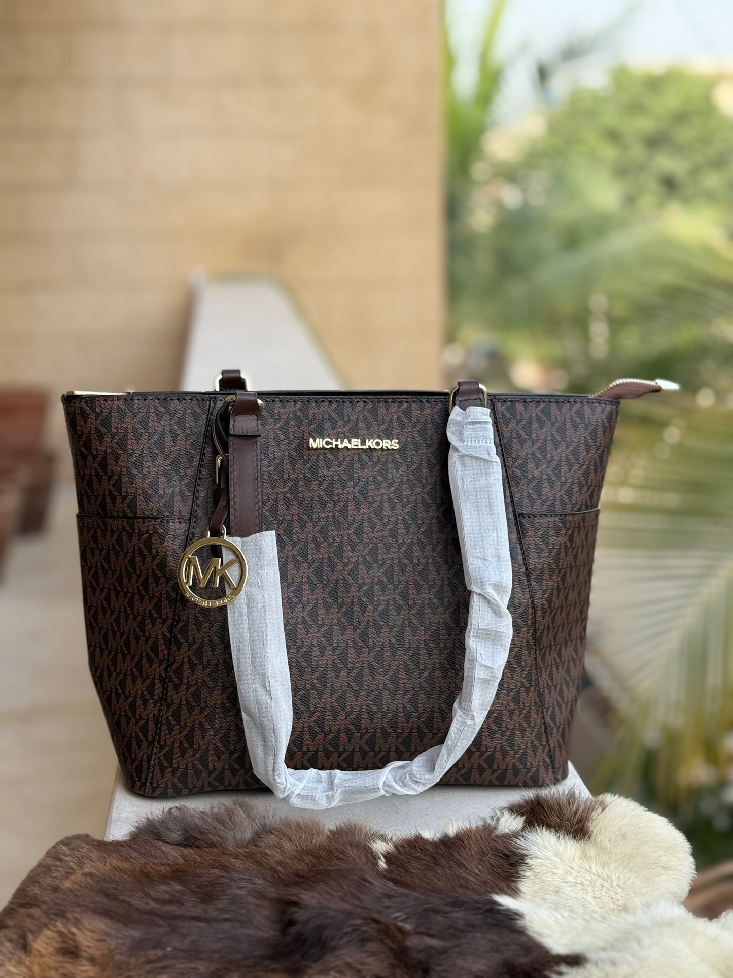 Michael Kors Tote Basic Budget Series