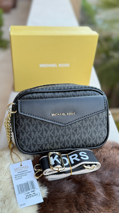 Michael Kors Crossbody With Detachable Wallet.
