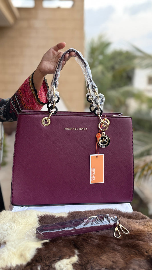Michael Kors Tote-Master Plus series.