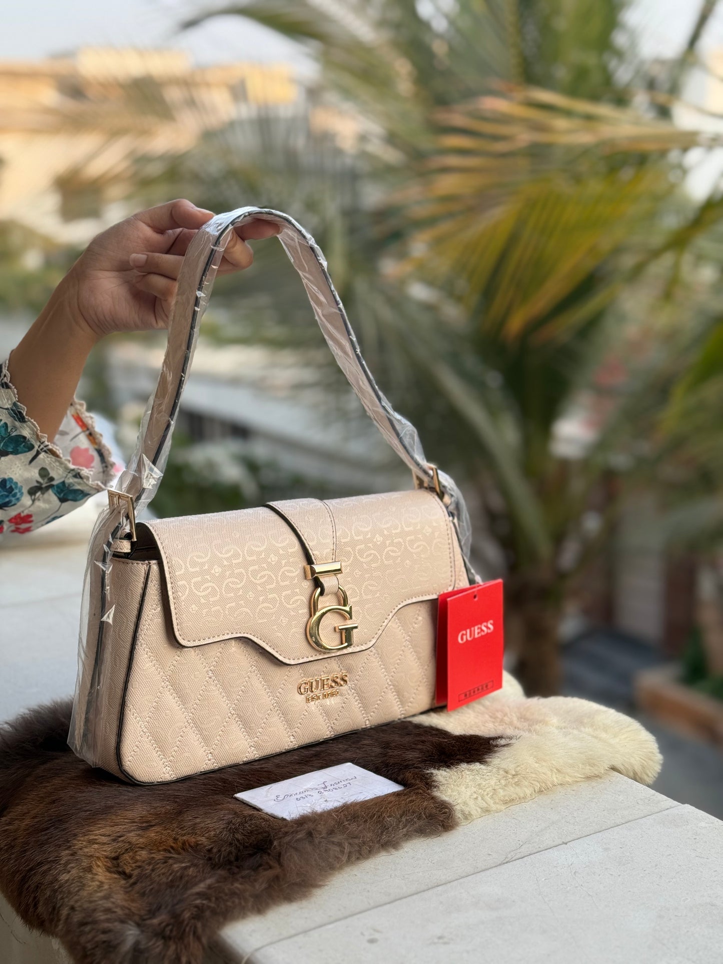 G U E S S ADI Flap Shoulder Bag AAA