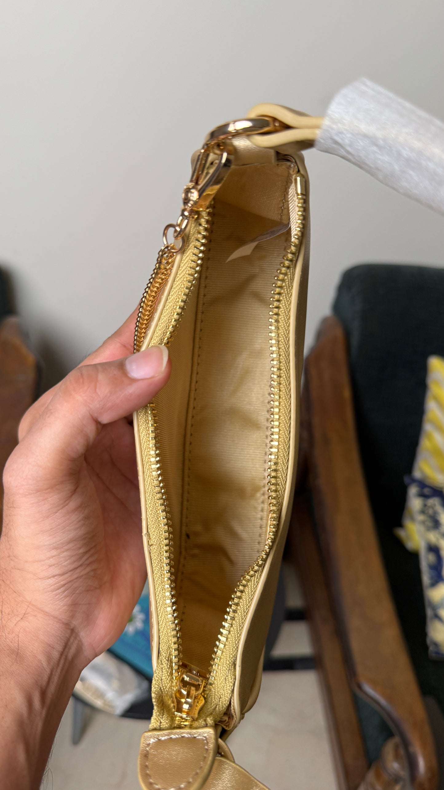 Charles & Keith Elspeth  Chain-Link Shoulder Bag.