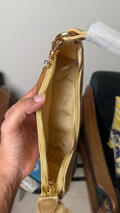 Charles & Keith Elspeth  Chain-Link Shoulder Bag.