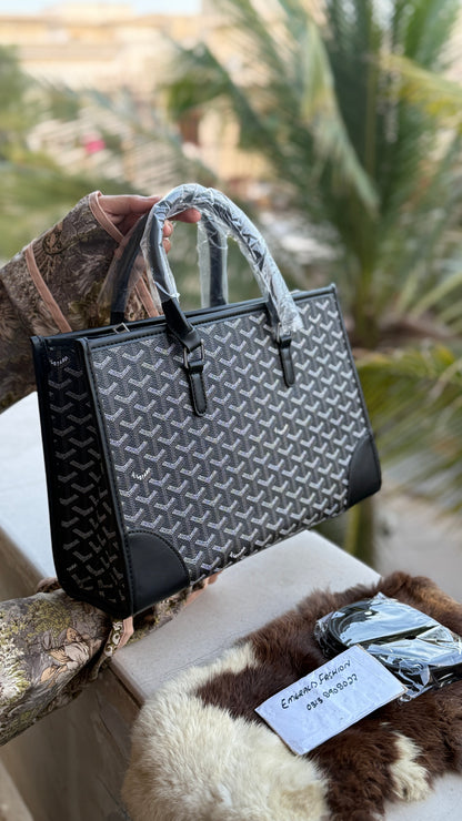 GOYARD Handbag.