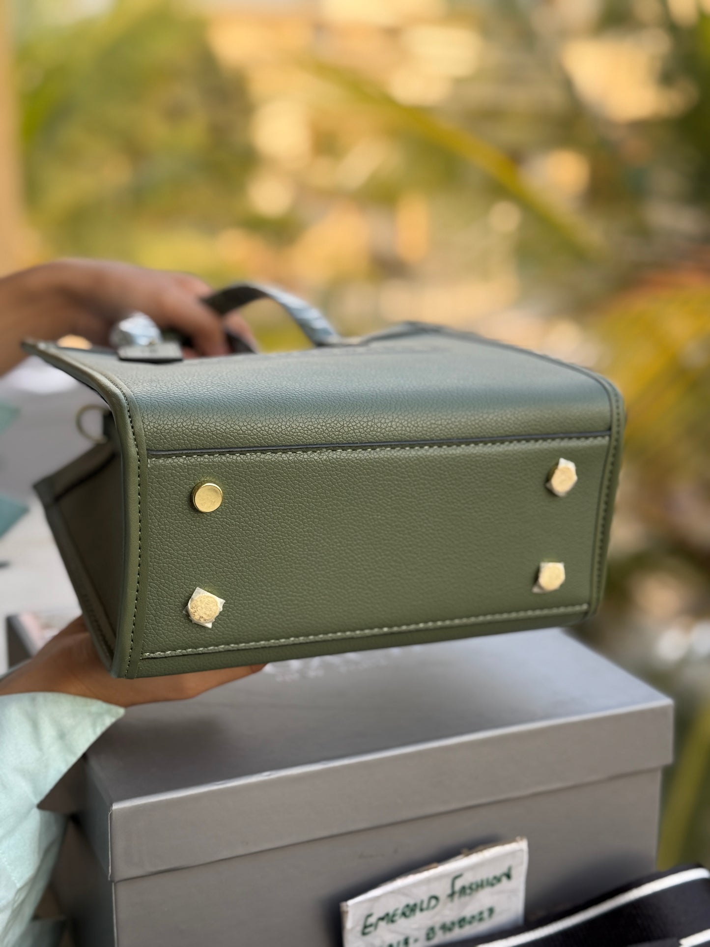 Coach Field tote 22 With Box Packaging ( Master Series ) at Promotional Price