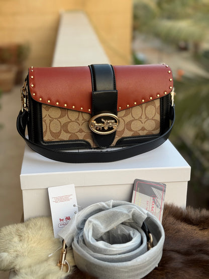 Coach Georgie Shoulder Bag
In Signature Canvas With Rivets-Same as original-Master Plus Series