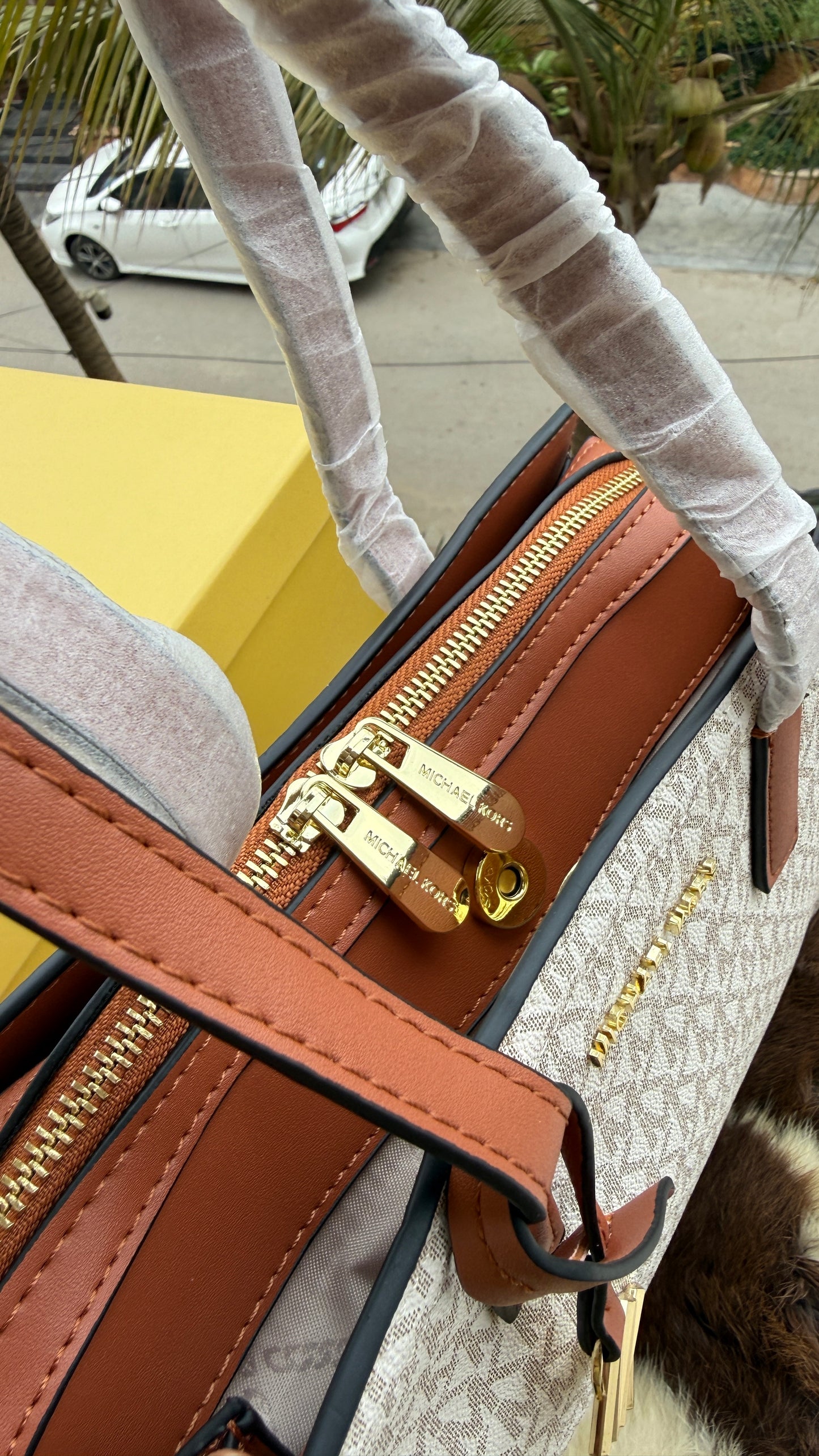 Michael Kors Laila Signature Monogram Hand Bag-With Box-Master Series