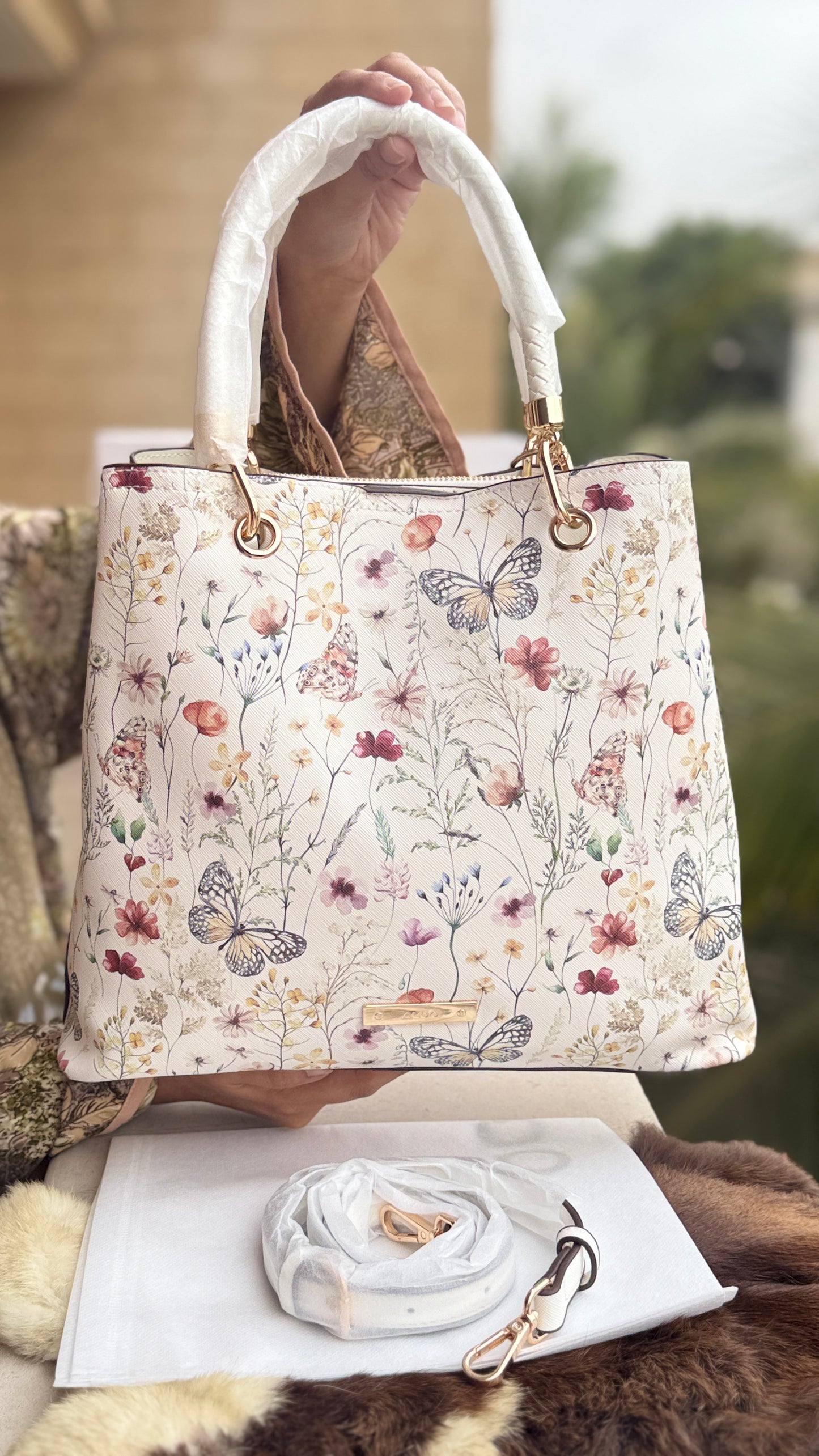 Aldo Lothycan Satchel-Master Series.