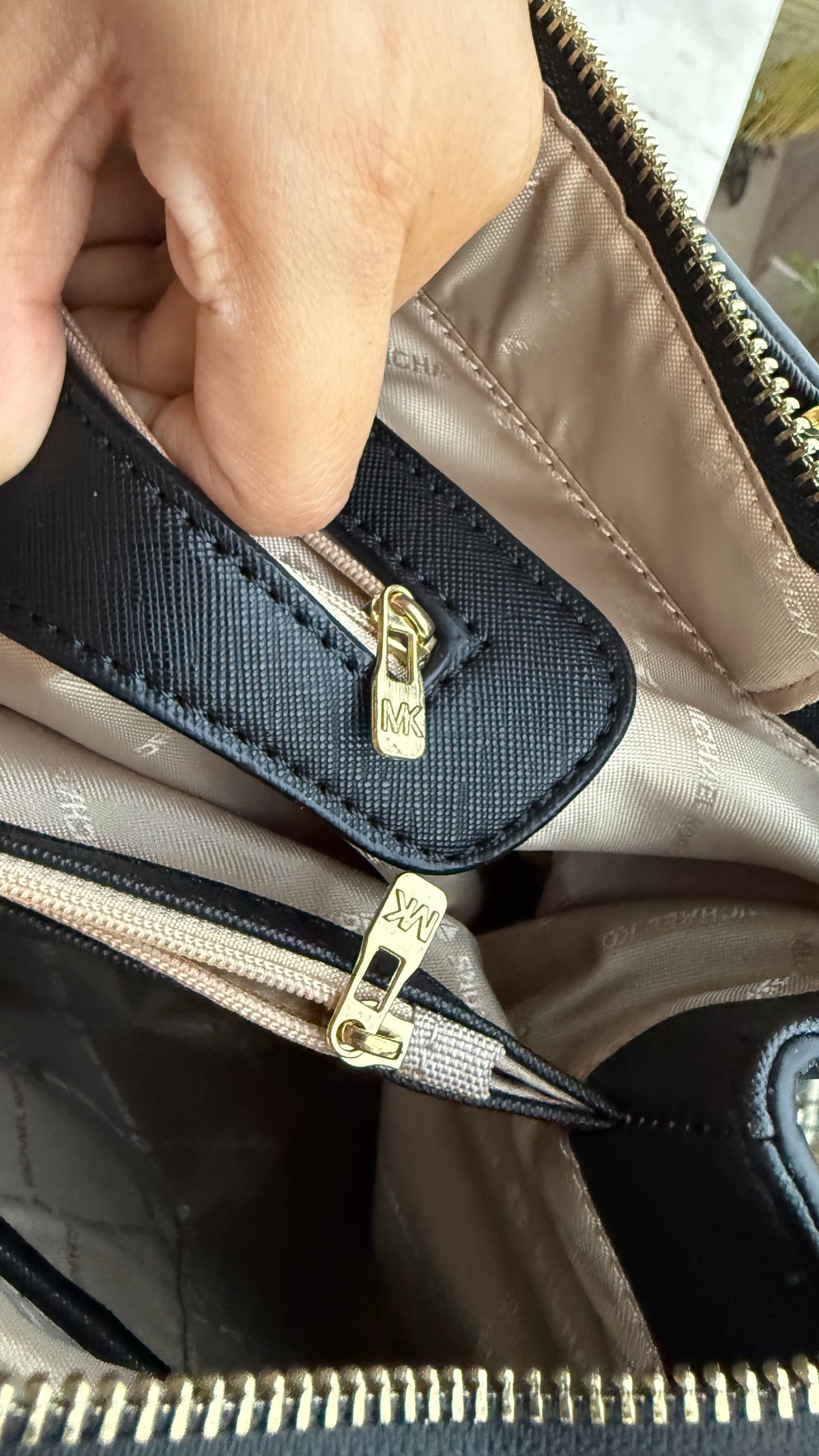 Michael Kors Tote-Master Plus series.