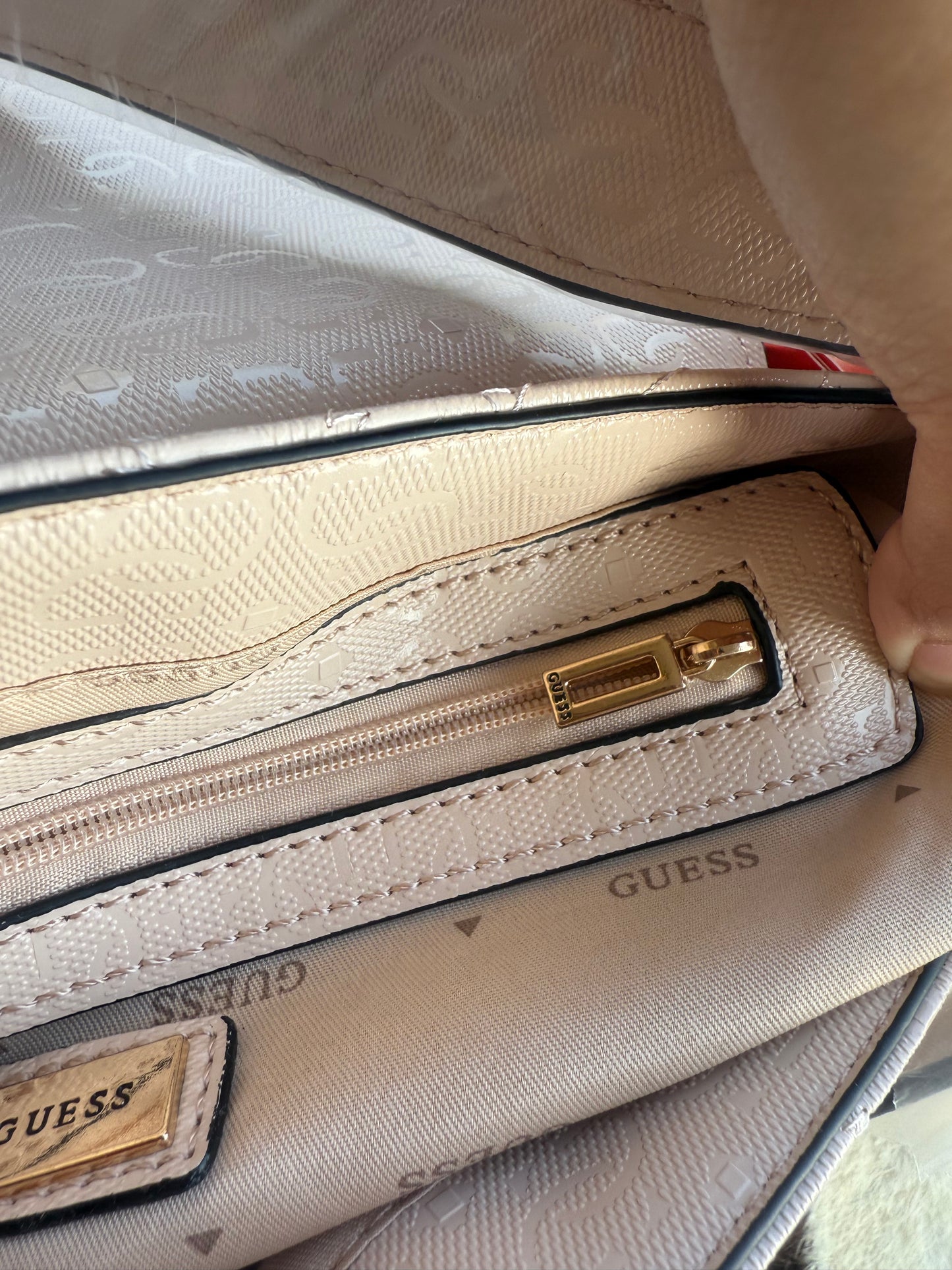 G U E S S ADI Flap Shoulder Bag AAA