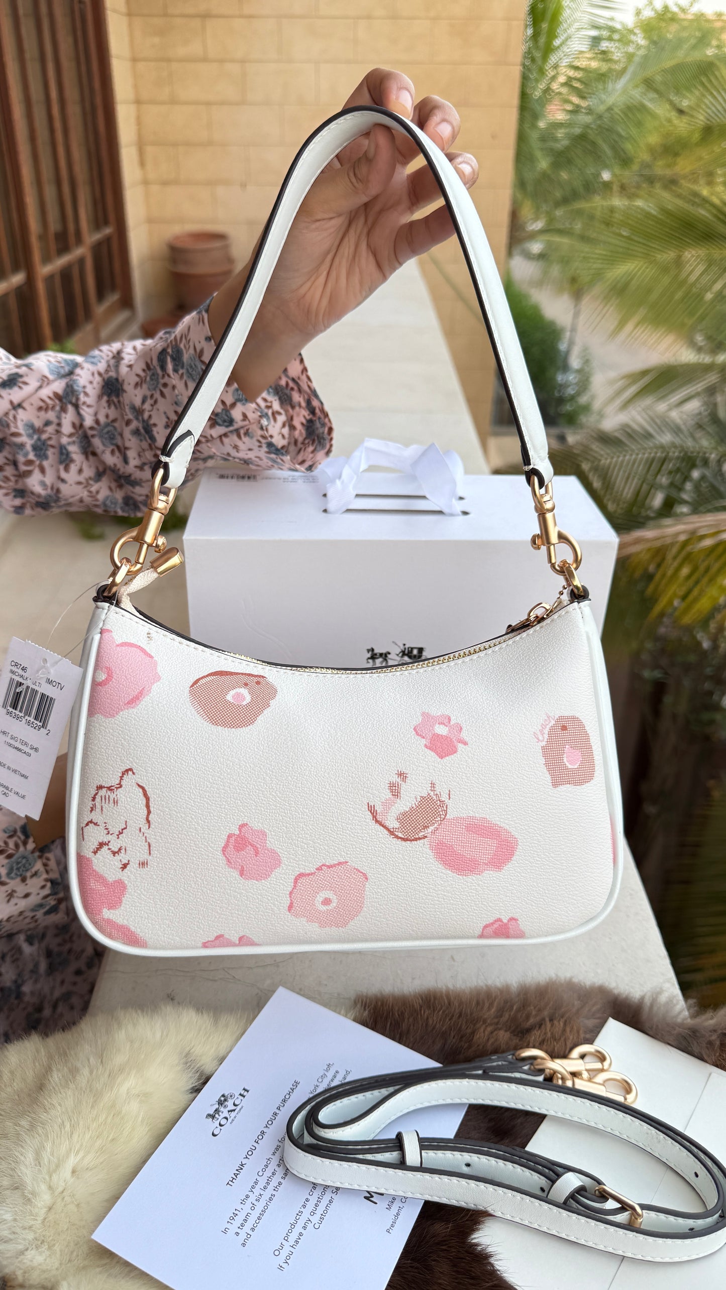 Coach Teri Hobo Japanese Floral Print-Master Plus Series-folding box packaging.