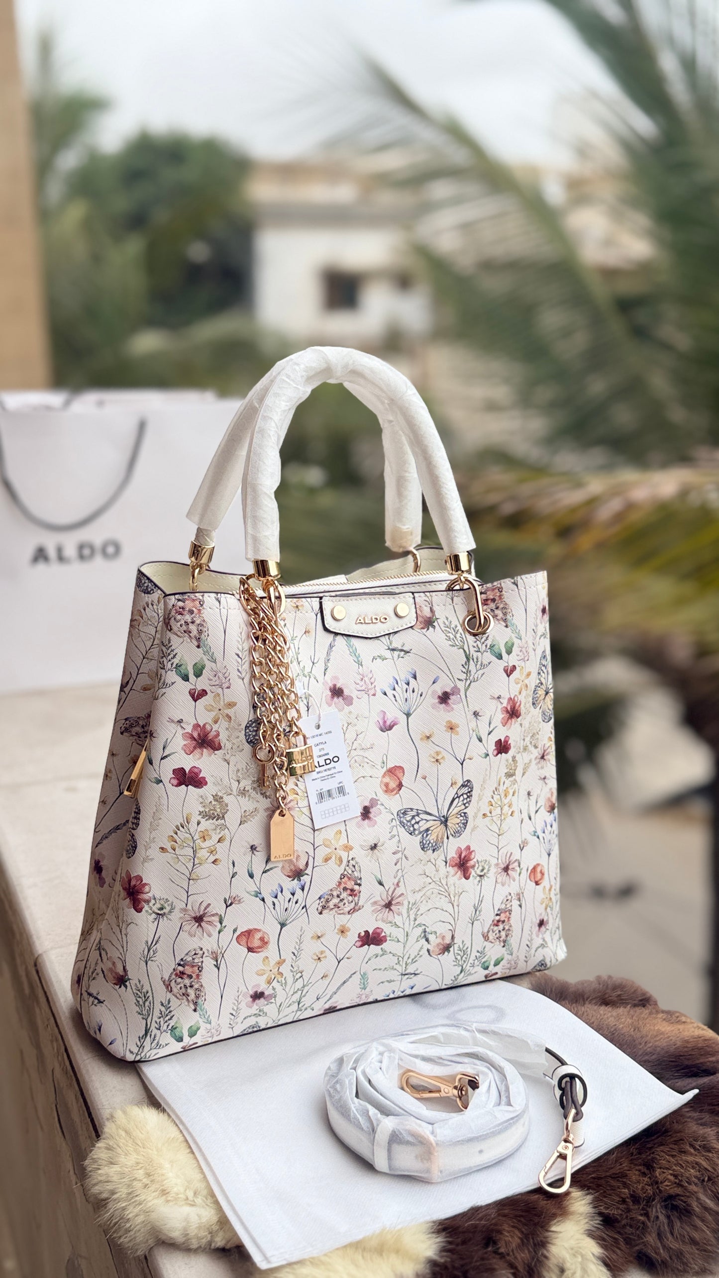 Aldo Lothycan Satchel-Master Series.