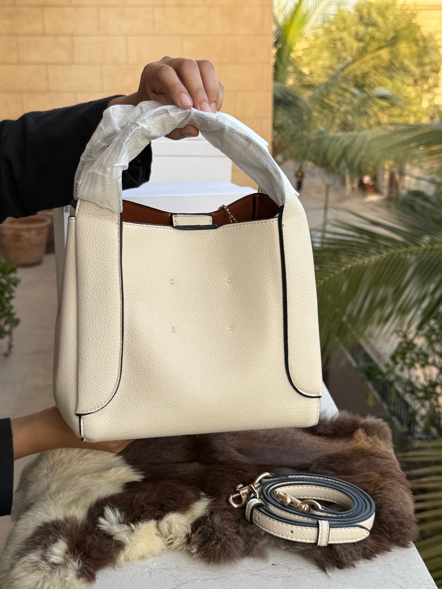 Coach Hadley 21 Hobo Bag-Master Series-Same As Original-Box Included