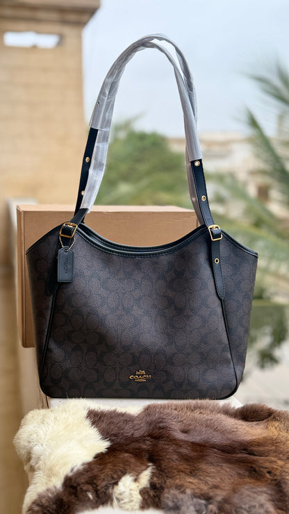 Coach Outlet Meadow Shoulder Bag-Folding Box-Master Series