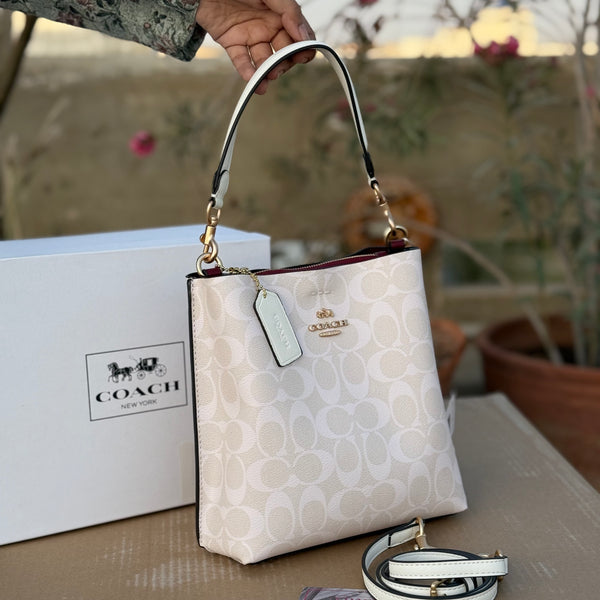 Coach Mollie 22 Bucket Bag Master Plus Series With box