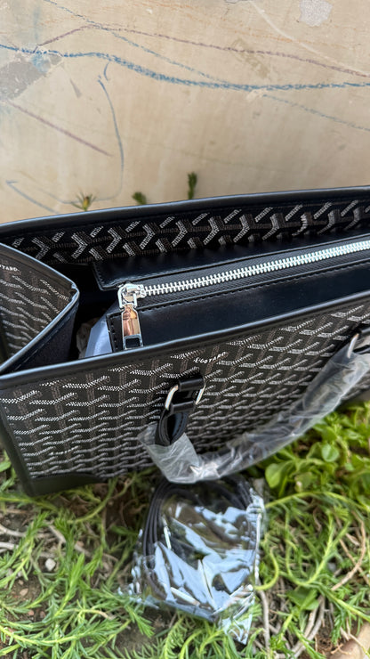 GOYARD Handbag.