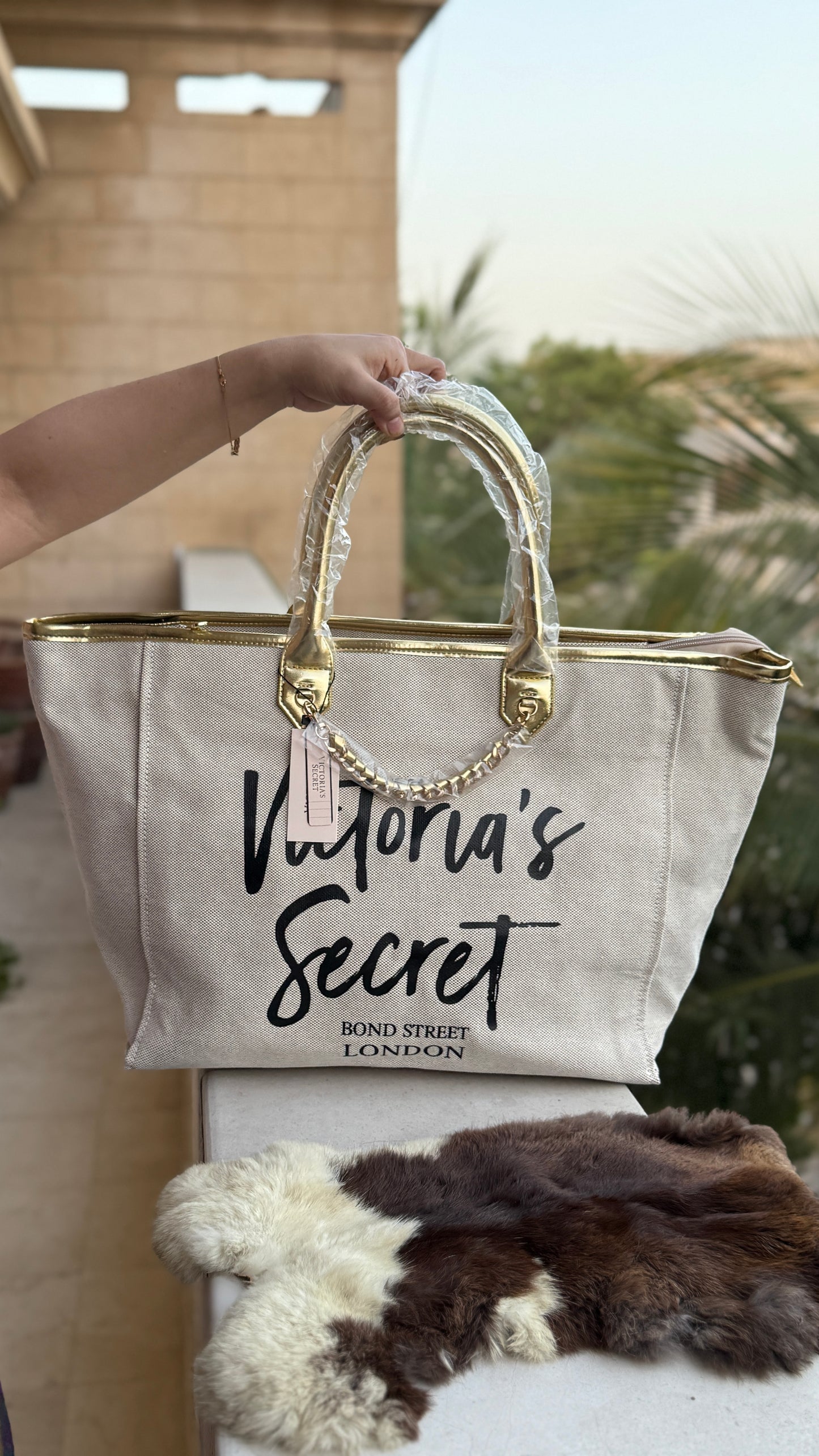 Victoria’s Secret Tote-Xtra Large Perfect Mom’s & Travelling.