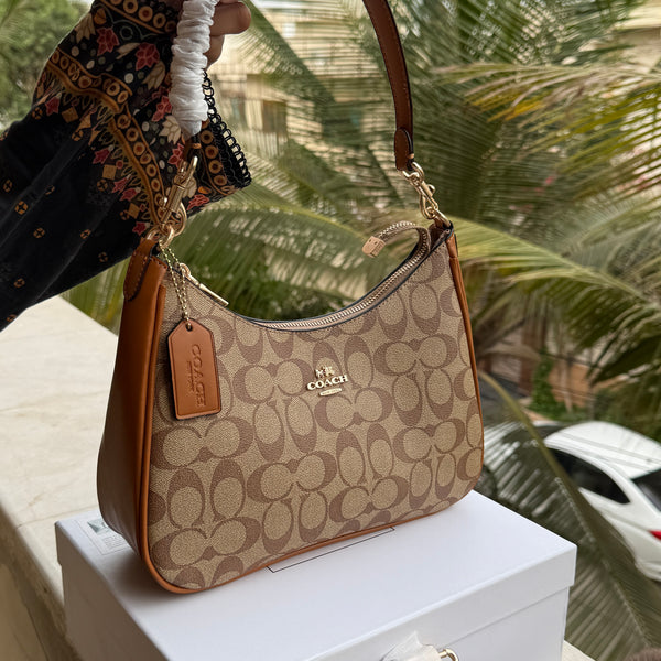 Coach Teri Hobo Large-With Box Master Series