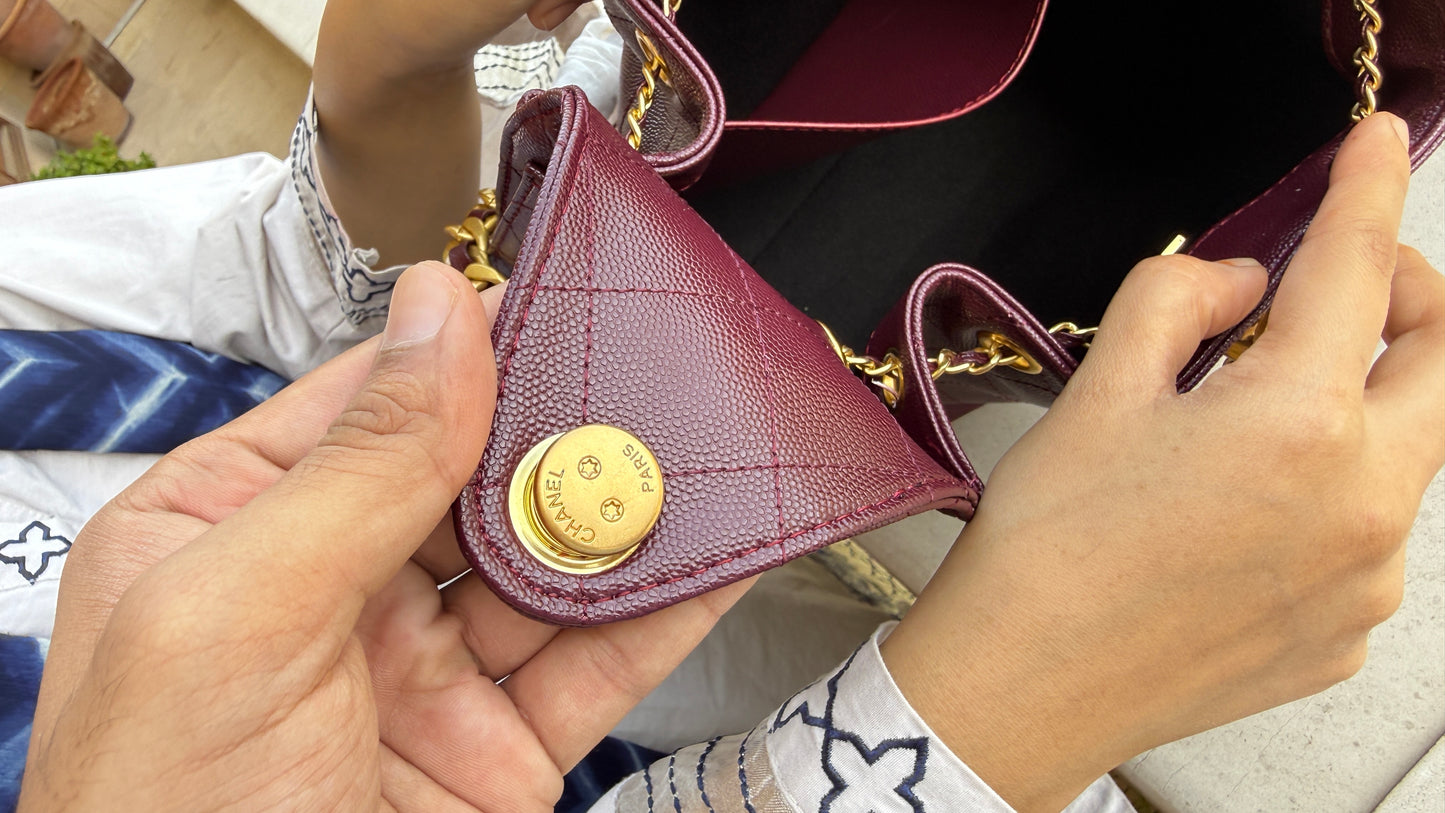 Chanel 25 small quilted hobo bag-AAA Series-Folding box Packaging.