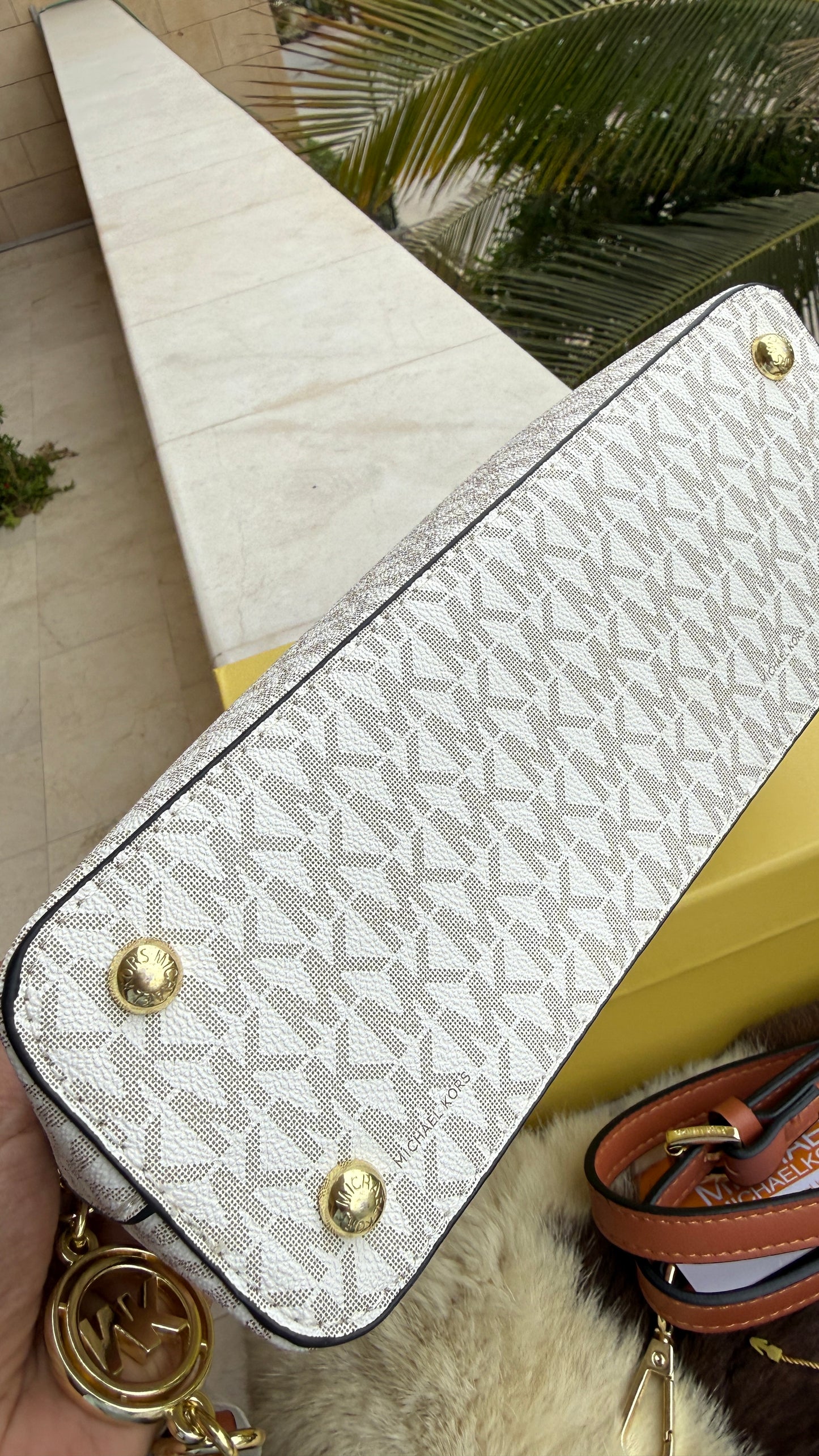 Michael Kors Crossbody/Shoulder Bag Master Series With box