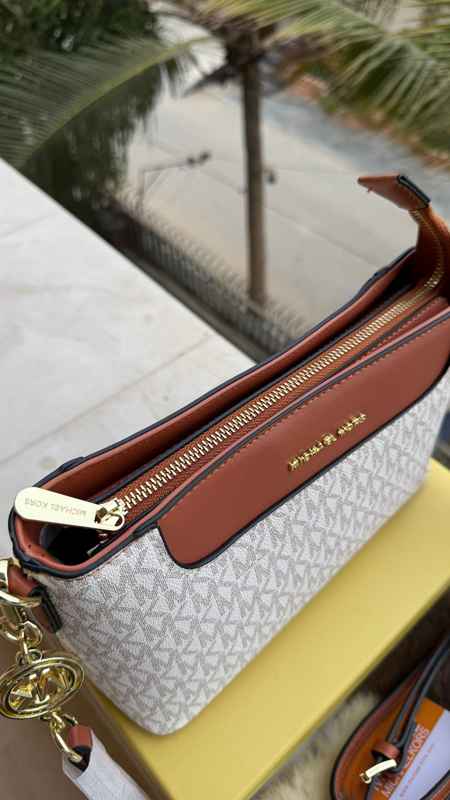 Michael Kors Crossbody/Shoulder Bag Master Series With box