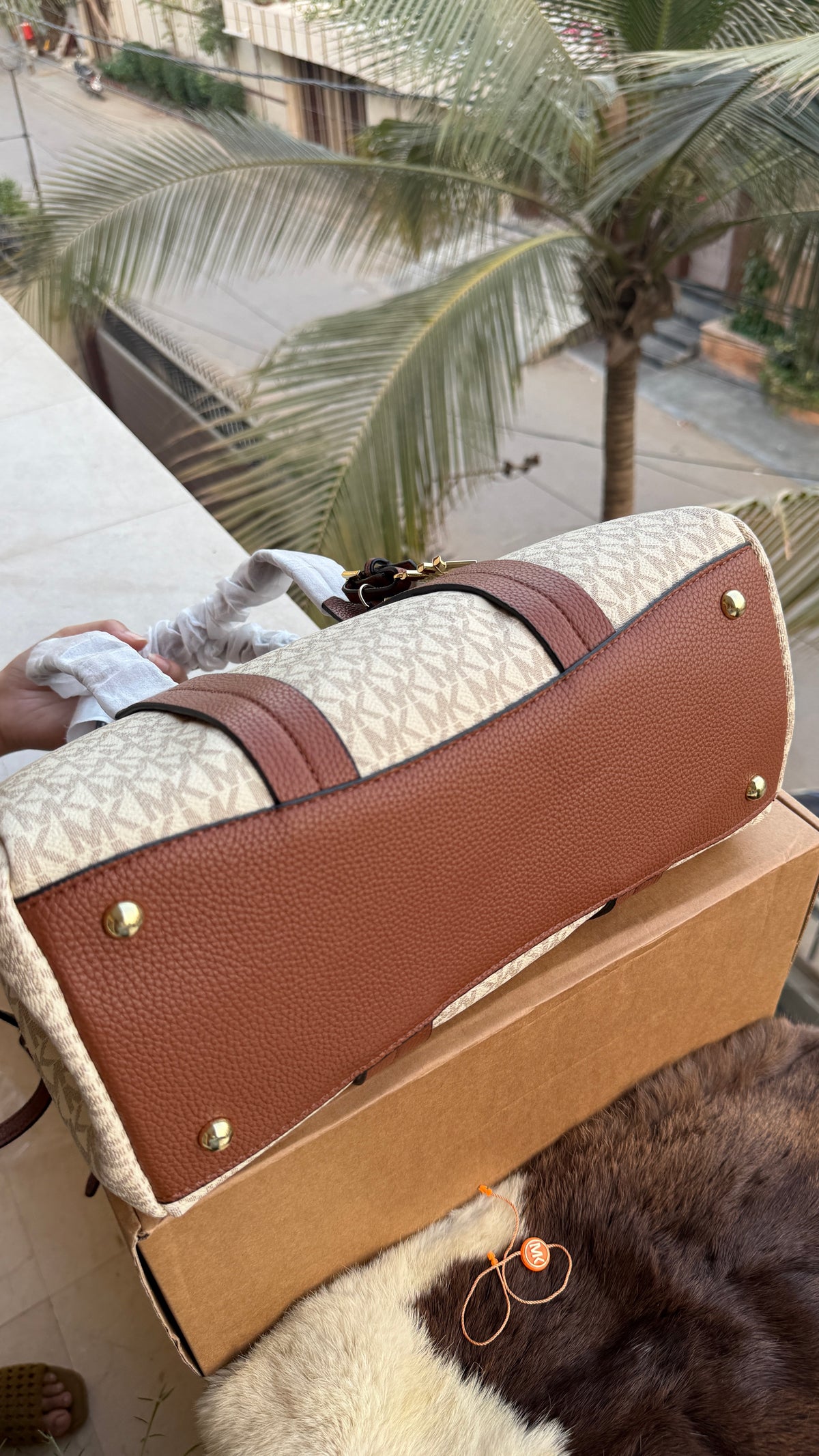 Michael Kors Romee Satchel-Master Plus Series-Folding Box