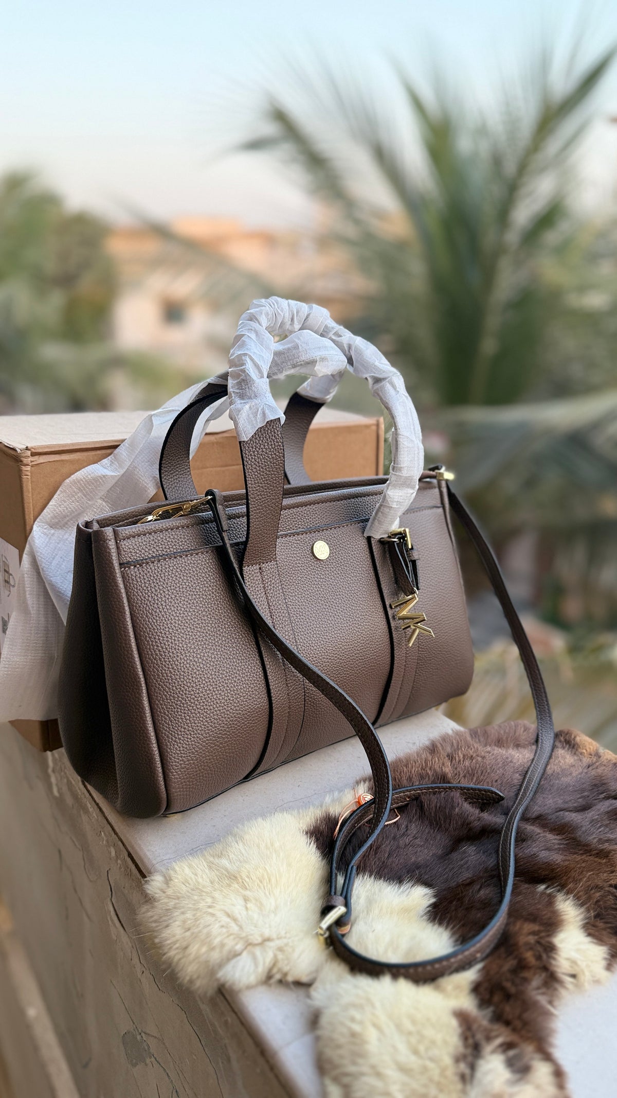 Michael Kors Romee Satchel-Master Plus Series-Folding Box