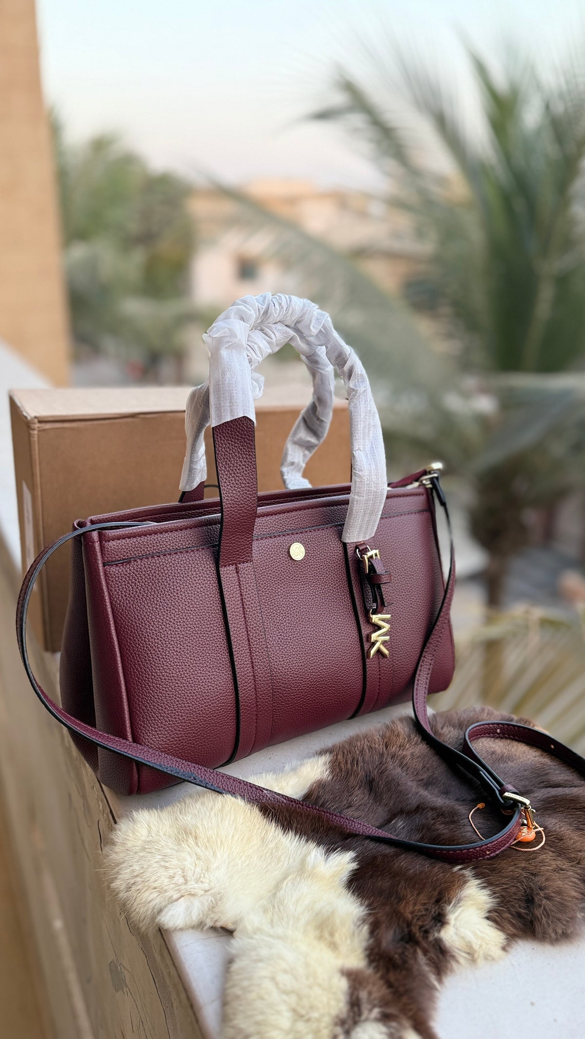 Michael Kors Romee Satchel-Master Plus Series-Folding Box