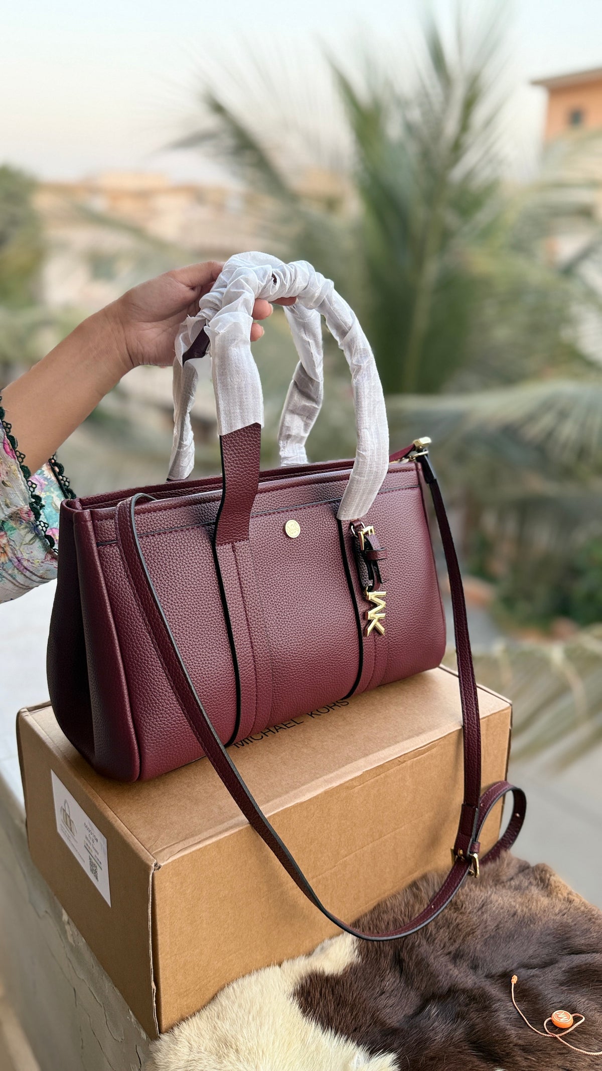 Michael Kors Romee Satchel-Master Plus Series-Folding Box
